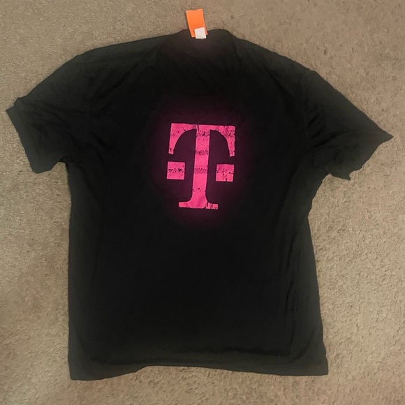 T Mobile Mens Employee T-Shirt Size XL Black Pink Graphic Print Logo Worker - Picture 1 of 5